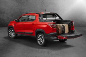 Fiat Strada Volcano Cabine Dupla 2020 года 